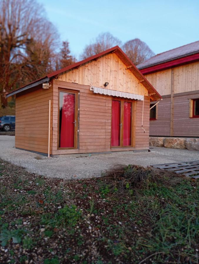 La P'Tite Maison Bois Du Herisson Menetrux-en-Joux Екстериор снимка
