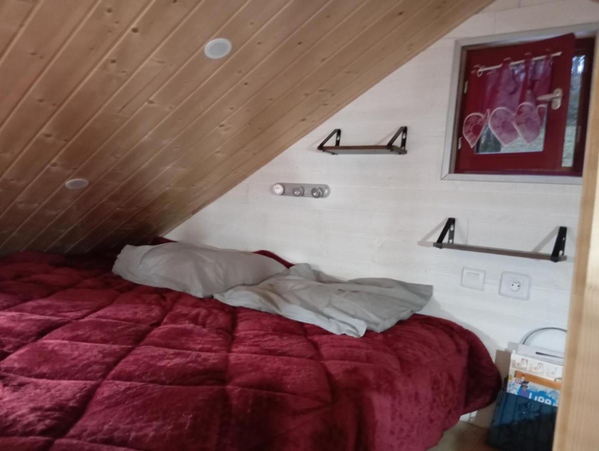 La P'Tite Maison Bois Du Herisson Menetrux-en-Joux Екстериор снимка