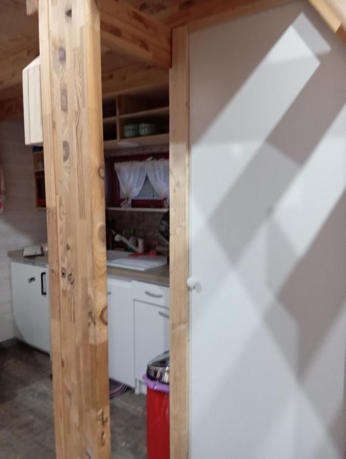 La P'Tite Maison Bois Du Herisson Menetrux-en-Joux Екстериор снимка