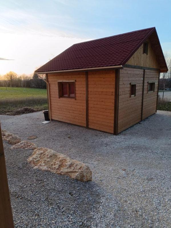 La P'Tite Maison Bois Du Herisson Menetrux-en-Joux Екстериор снимка