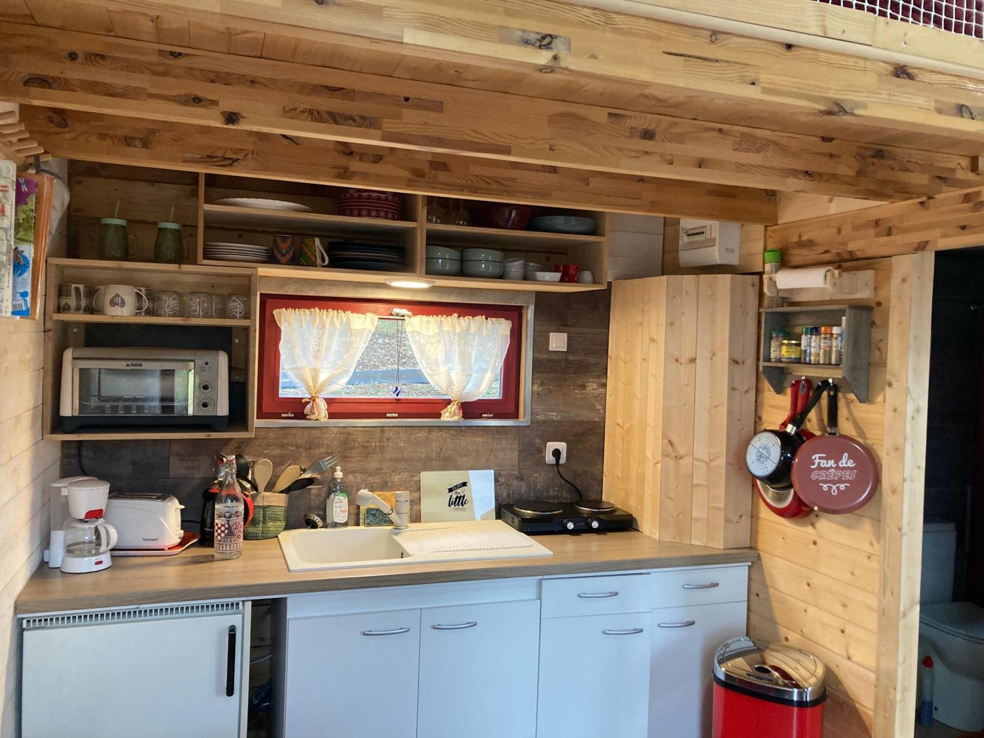 La P'Tite Maison Bois Du Herisson Menetrux-en-Joux Екстериор снимка